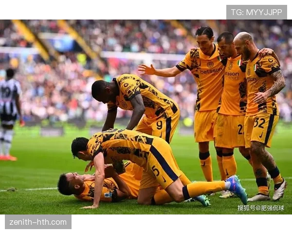 阿尔卡塞尔劲射破门助球队逆转,锋线杀手本色尽显状态回升 阿尔卡塞尔劲射破门助球队逆转,锋线杀手本色尽显状态回升