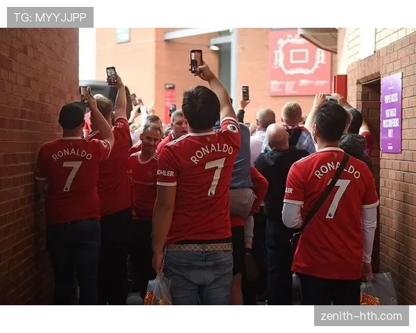 欧洲杯赛场外多国球迷爆发激烈冲突，局势升级引发广泛关注