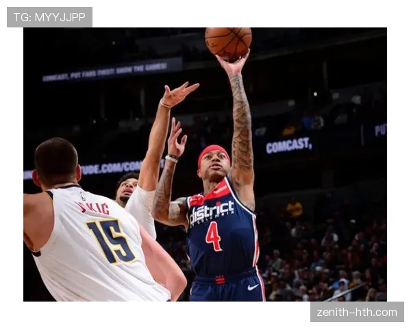 比尔无球跑动效率提升，拉开空间能力改变太阳进攻结构